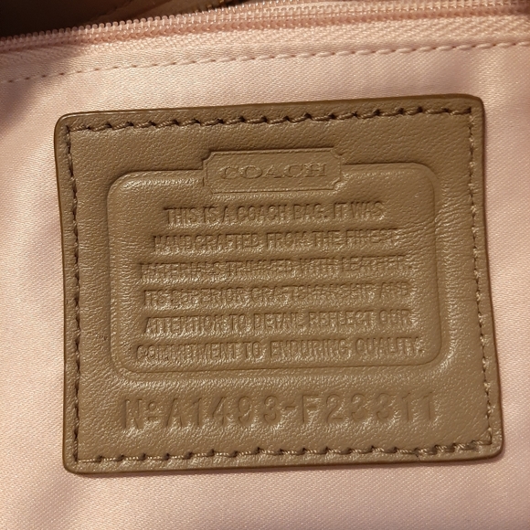 Coach purse - Picture 4 of 10